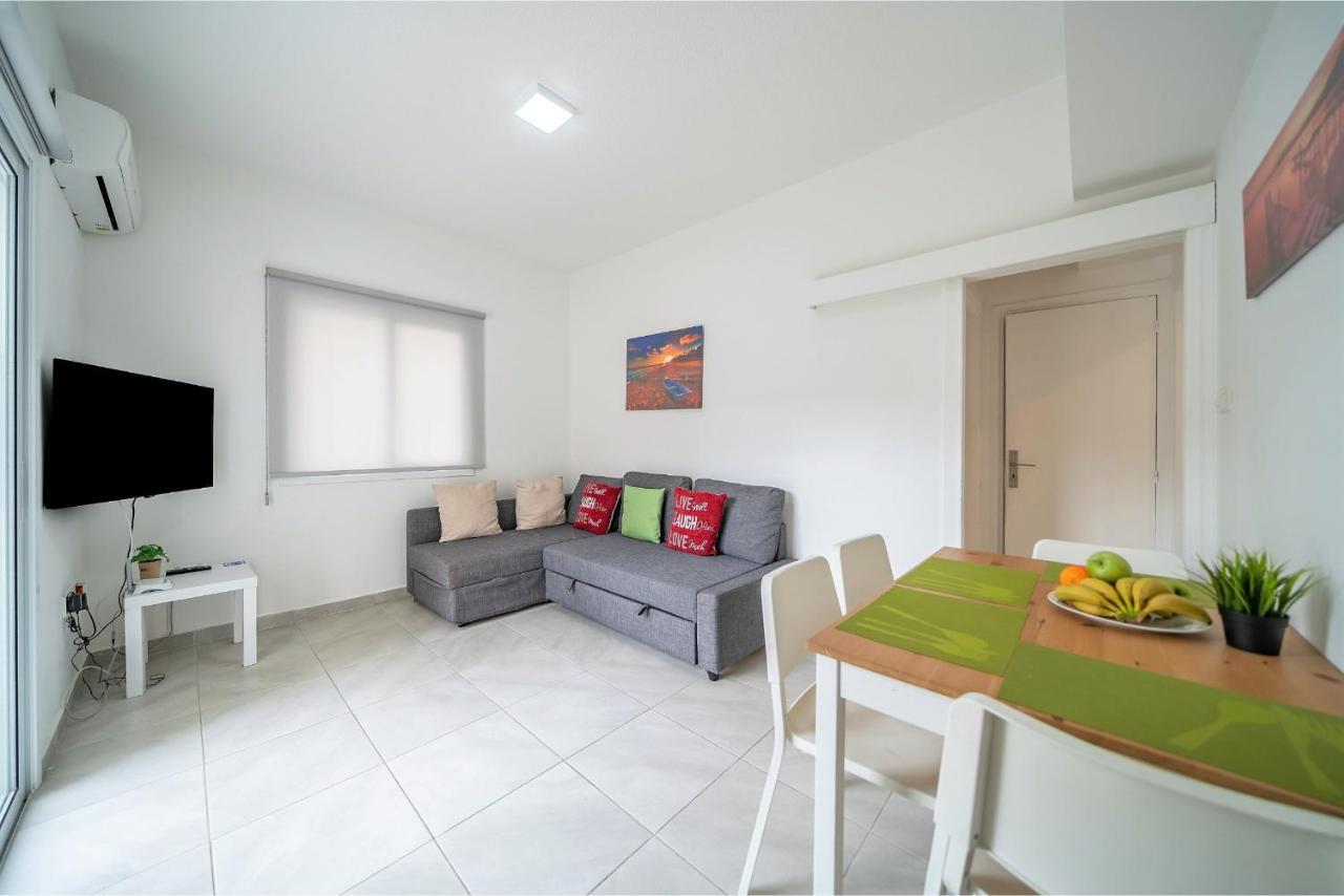Home Of Comfort Mackenzie Larnaca Exterior foto